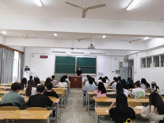 李永老師講話 帕麗扎提 攝