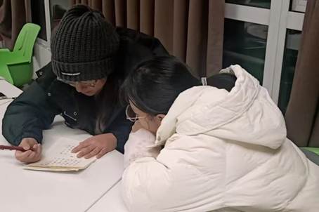 圖二 孫水淼老師指導學生