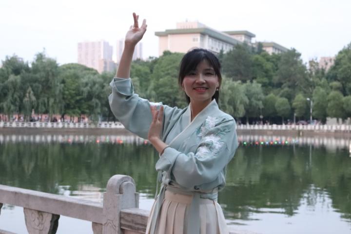 點(diǎn)擊查看原圖