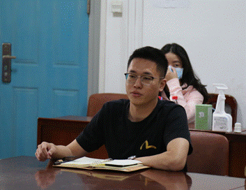 說明: 老師發言+班航